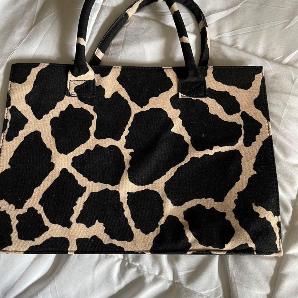Brown and Beige Giraffe Print Satchel with zipper closure - EUC